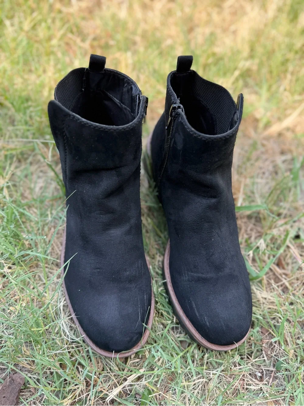 Sun + Stone Women’s Black Dressy Ankle Boot with Side Zip Sz-9.5M.  F